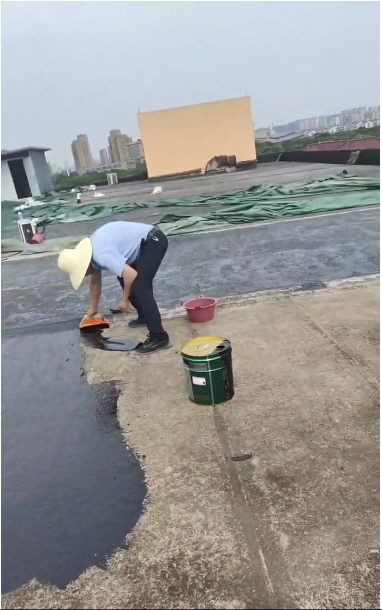 屋頂防水工程啟動(dòng)，保障商戶(hù)經(jīng)營(yíng)無(wú)憂